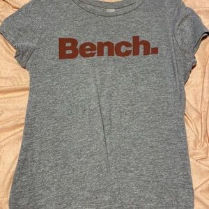 size large grey bench t shirt